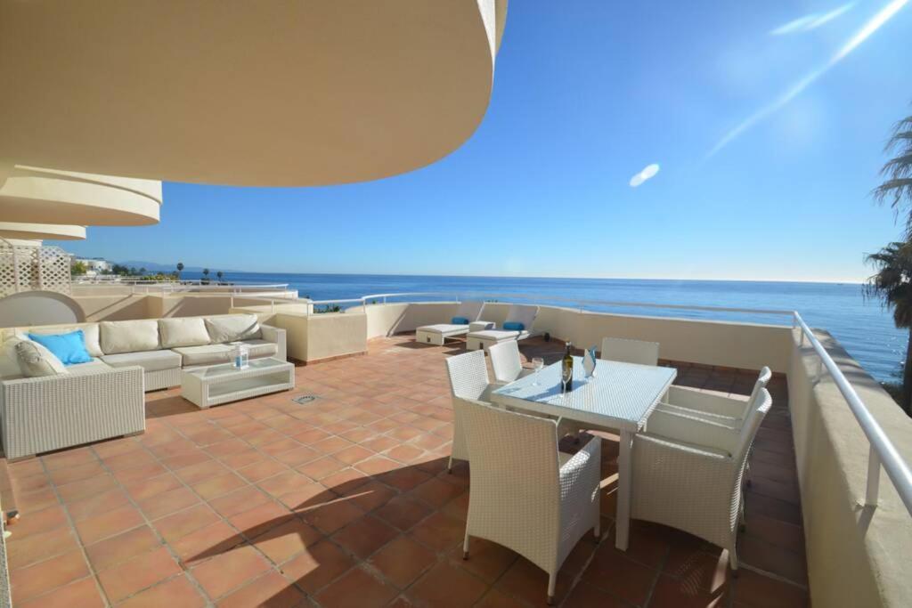 Vistas Al Mar Panoramicas En Estepona Apartment Exterior photo