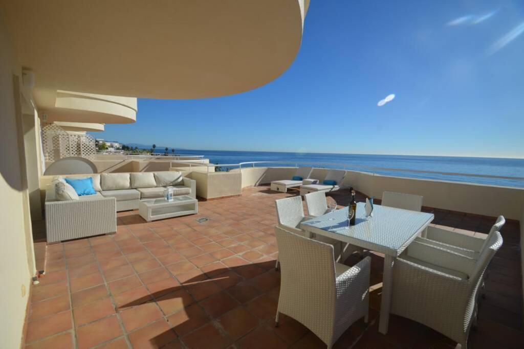 Vistas Al Mar Panoramicas En Estepona Apartment Exterior photo